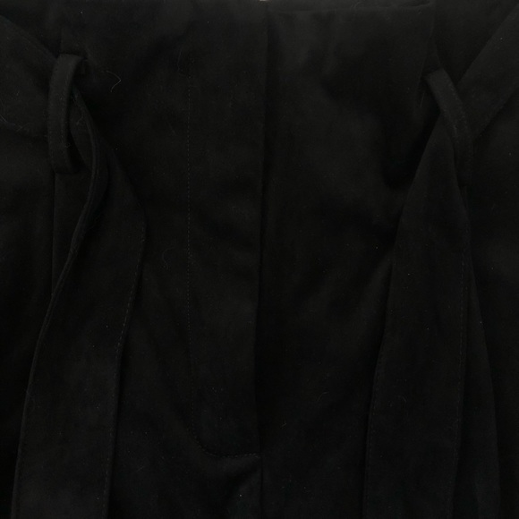 Black Tie-front Paperbag Shorts - Picture 4 of 6